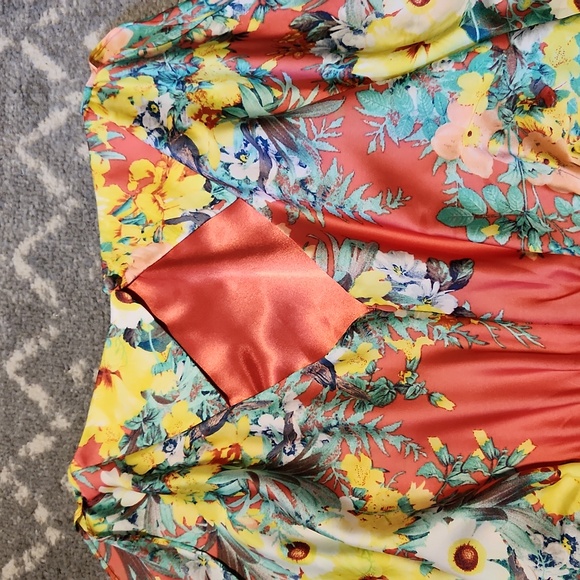 *NWOT Bisou Bisou Cold Shoulder Sheath Dress - Picture 3 of 9